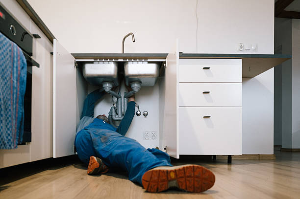 Professional Leak Detection technician working in Speonk, NY